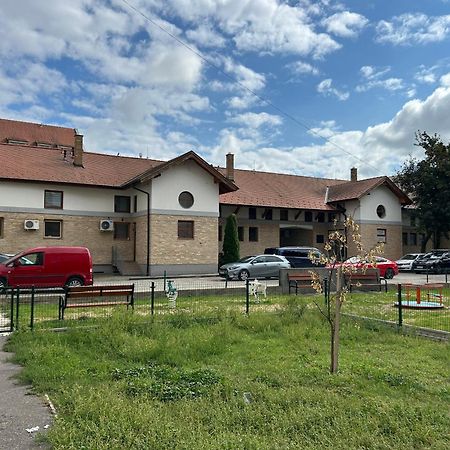 Konde Apartments A Dunajská Streda Εξωτερικό φωτογραφία