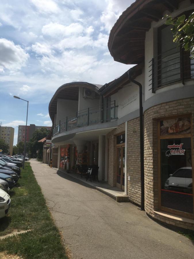Konde Apartments A Dunajská Streda Εξωτερικό φωτογραφία