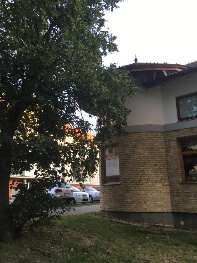 Konde Apartments A Dunajská Streda Εξωτερικό φωτογραφία
