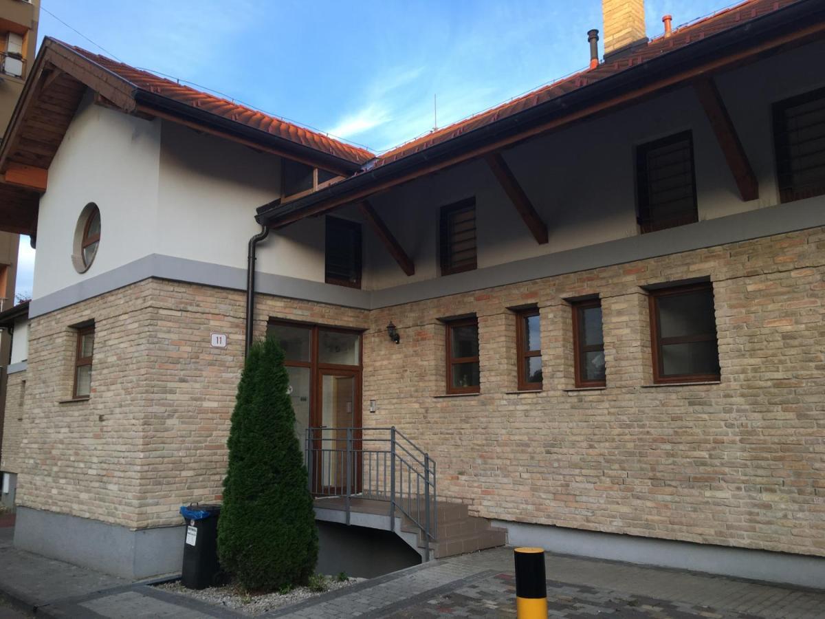 Konde Apartments A Dunajská Streda Εξωτερικό φωτογραφία