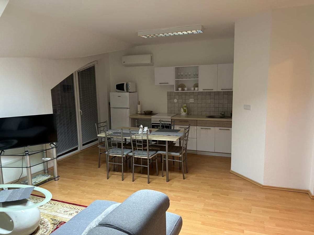 Konde Apartments A Dunajská Streda Εξωτερικό φωτογραφία