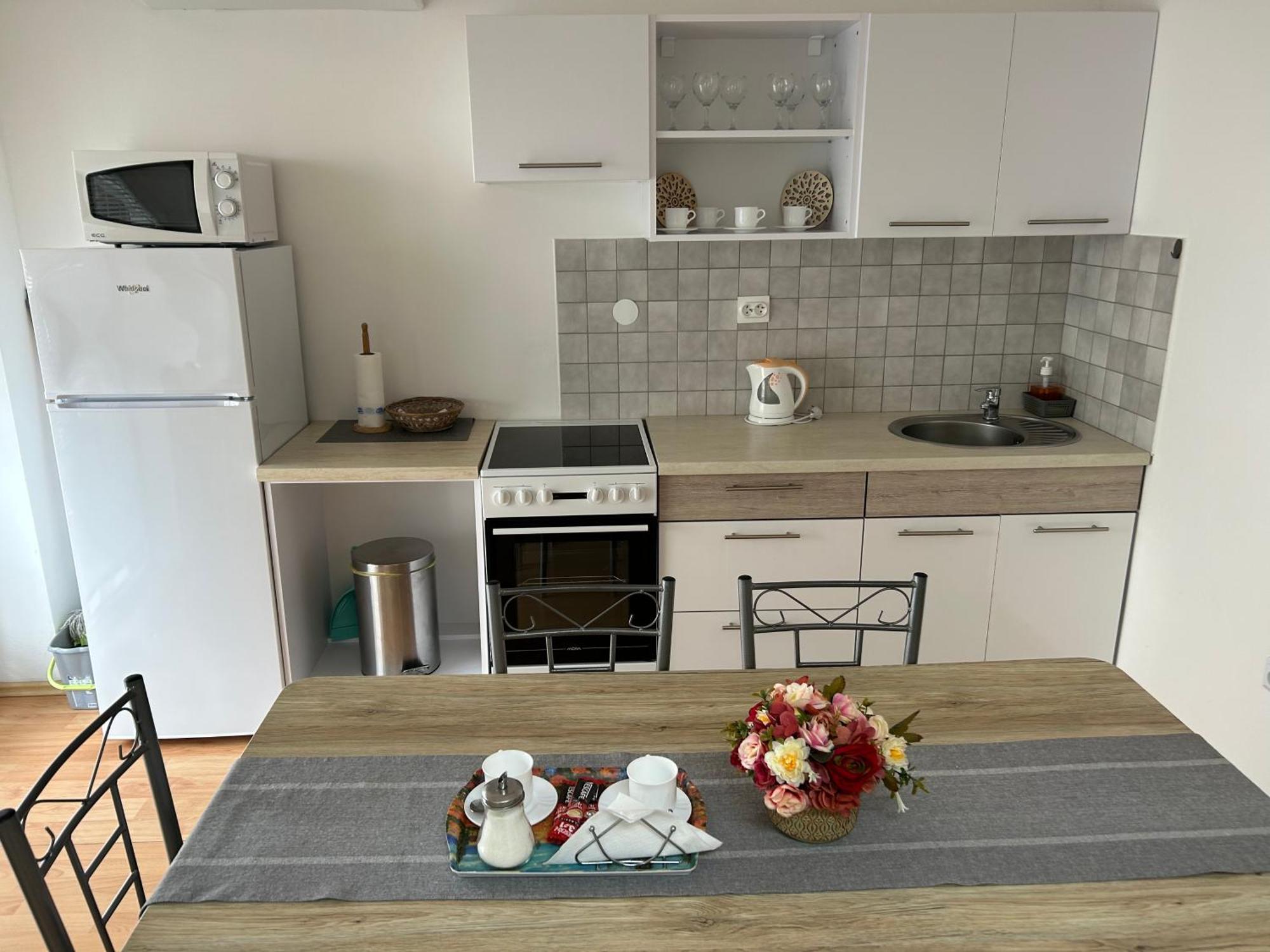Konde Apartments A Dunajská Streda Εξωτερικό φωτογραφία