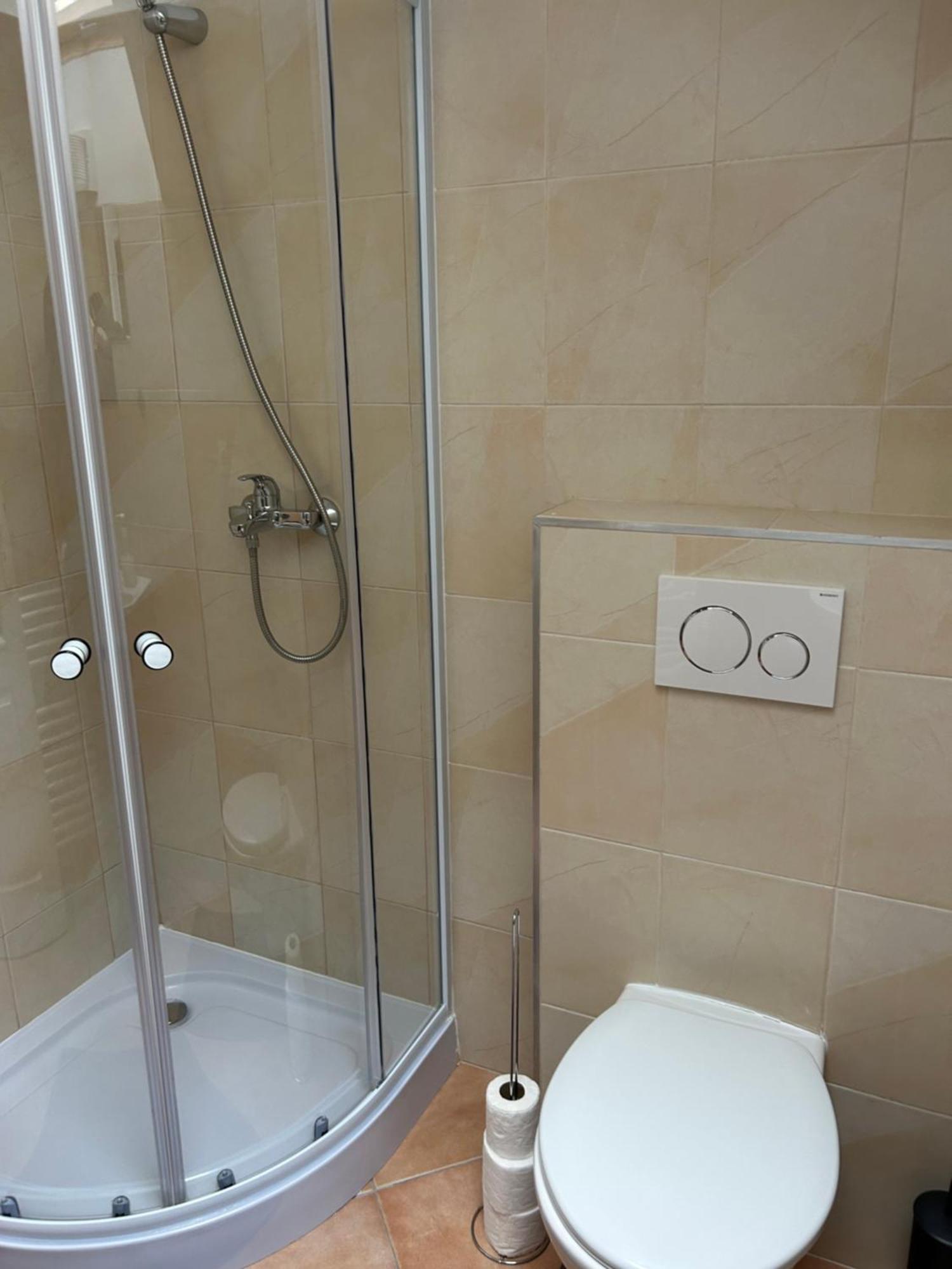 Konde Apartments A Dunajská Streda Εξωτερικό φωτογραφία